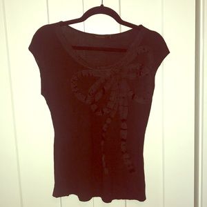 The Limited cap sleeve tee with ribbon detail sz S